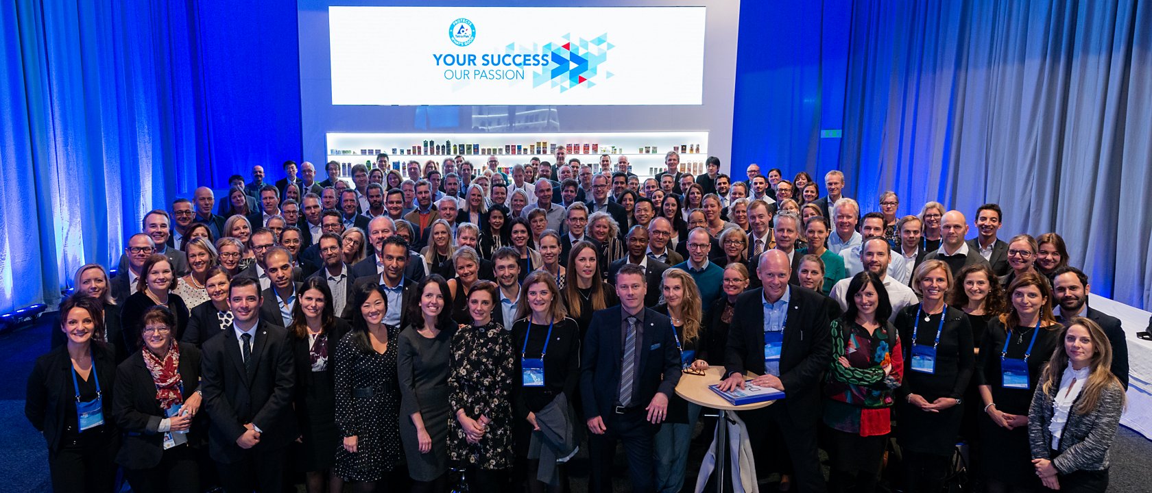 Group picture of Tetra Pak employees